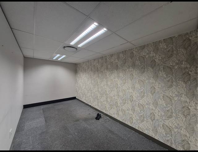 675M² OFFICE TO LET IN SANDTON CENTRAL